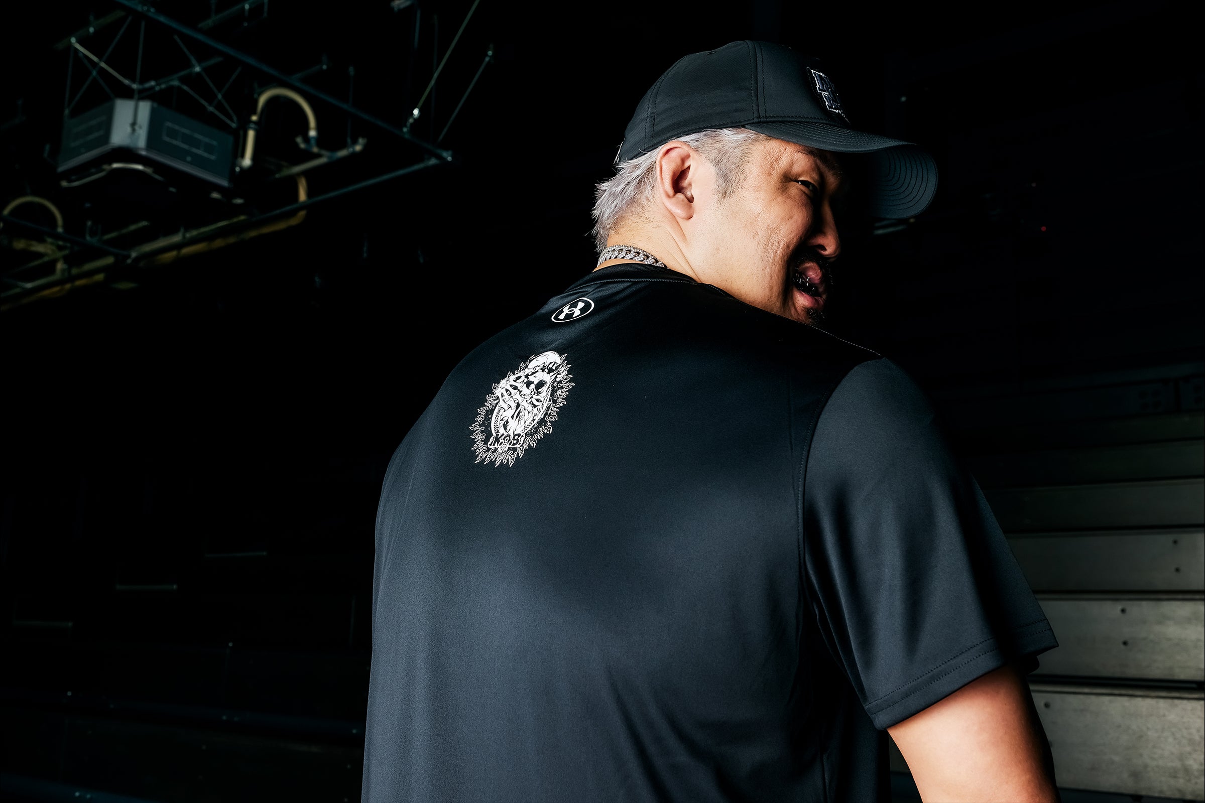 UA KNOCK OUT BROTHERS テック Tシャツ
