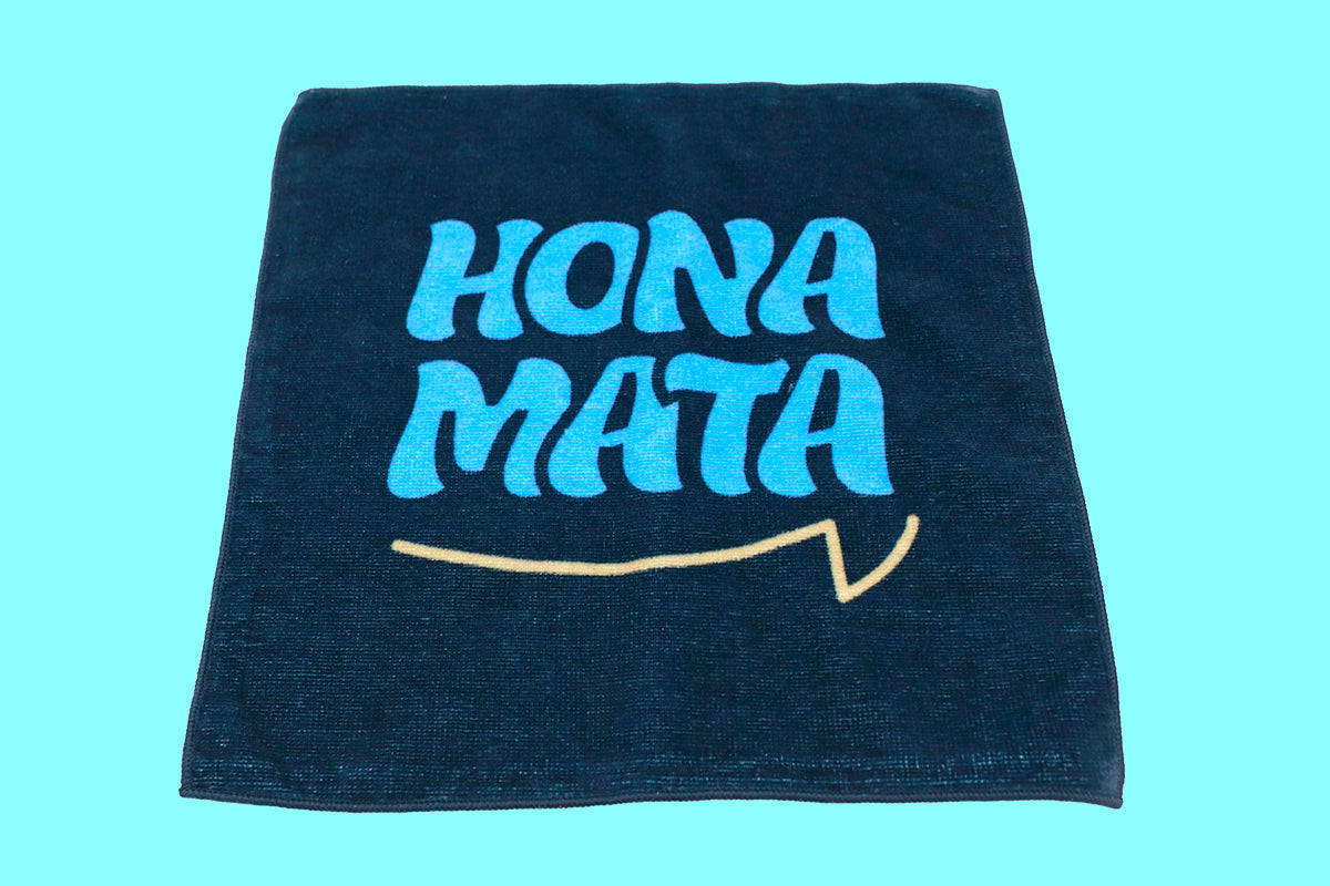 【8月中旬以降お届け】マスター・ワト「HONA MATA」キャップ&ハンカチセット