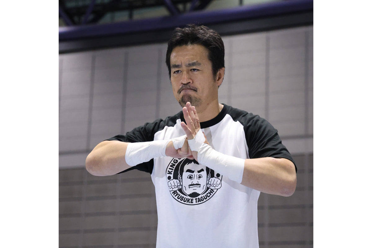 田口隆祐 ラグランTシャツ(ブラック)