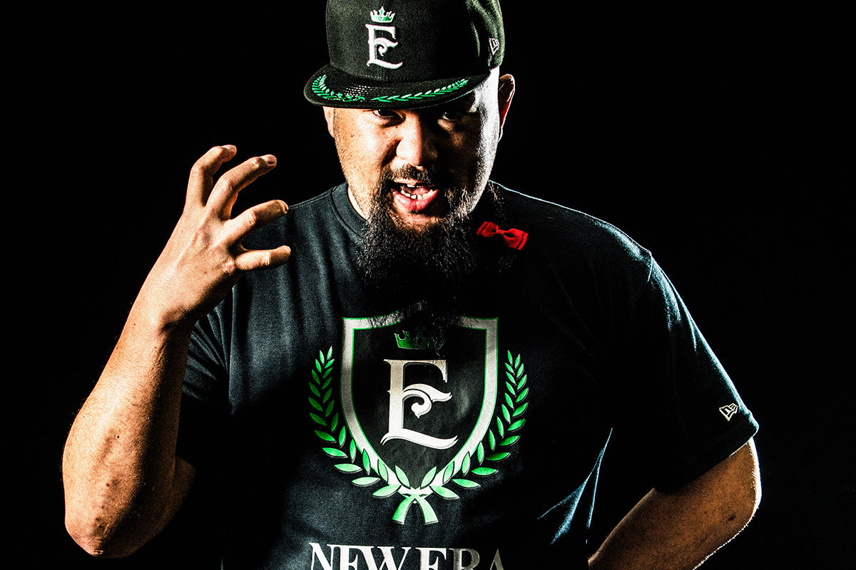 NEW ERA × UNITED EMPIRE コラボTシャツ