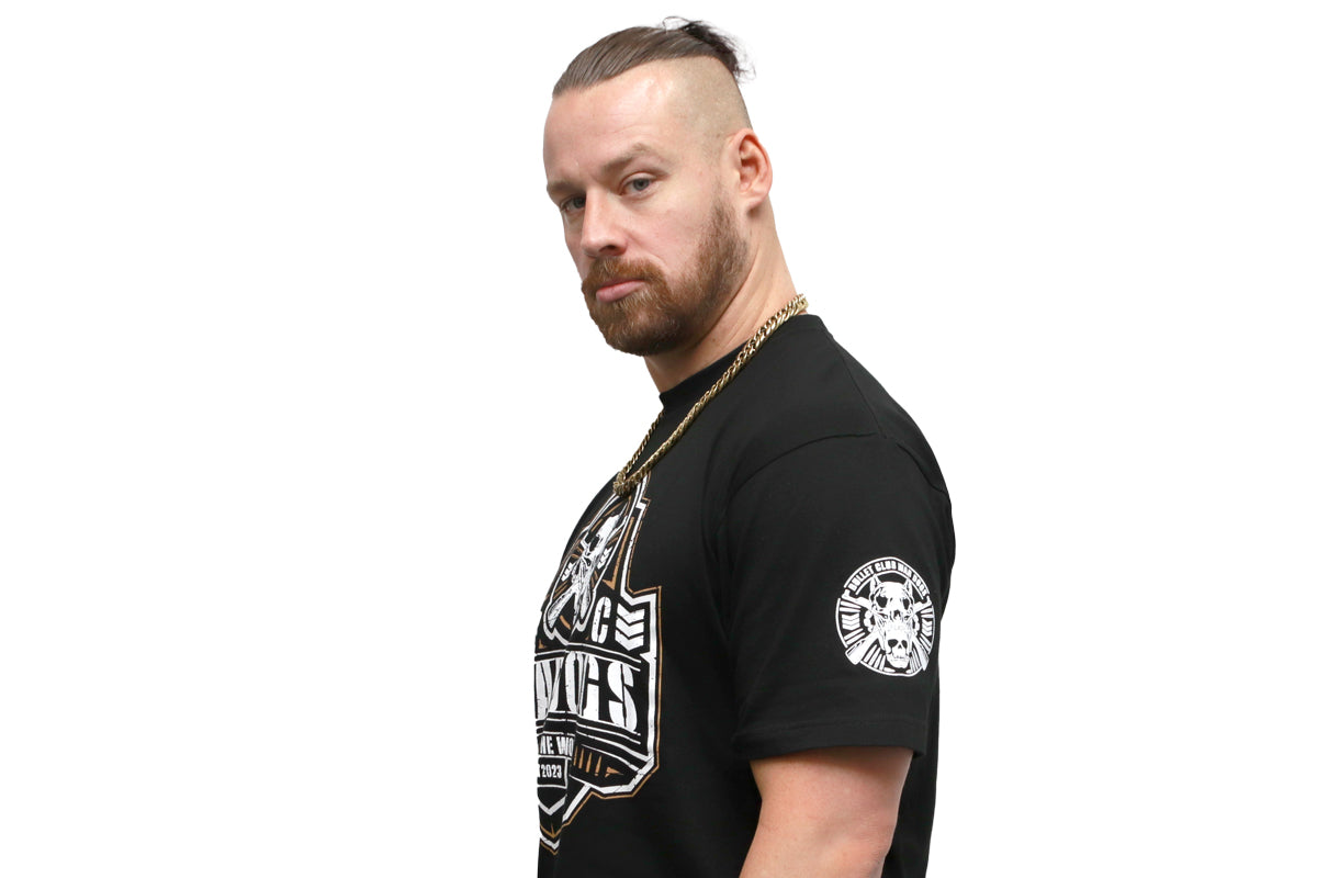 BULLET CLUB WAR DOGS「WE RUN THE WORLD」Tシャツ(ブラック×ゴールド)
