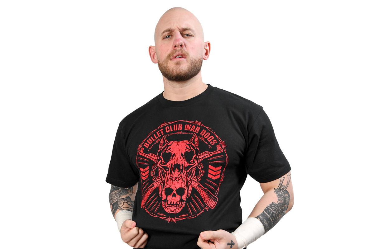 BULLET CLUB WAR DOGS Tシャツ(2025・ブラック×レッド)