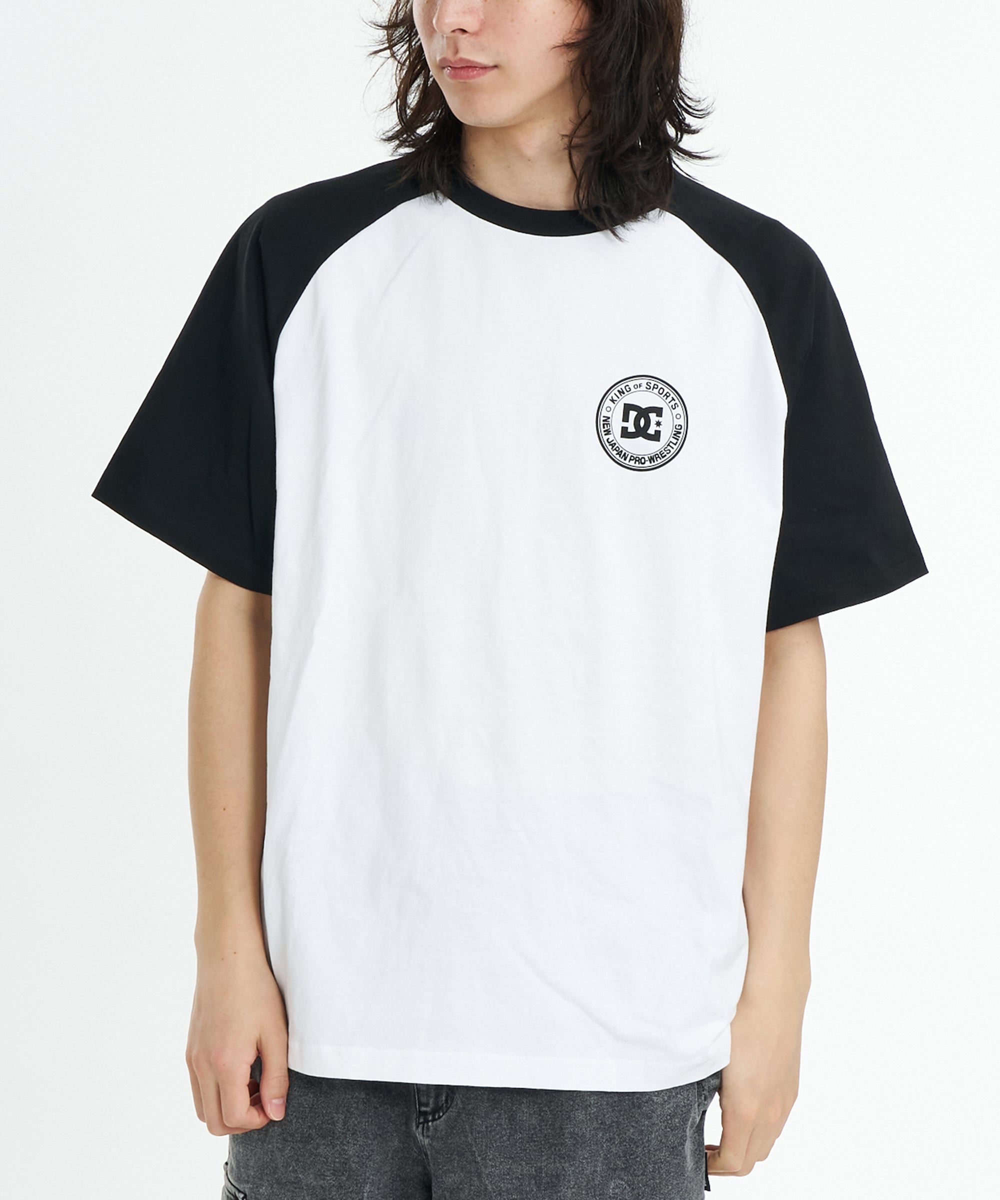 DC SHOES × 新日本プロレス コラボ ラグランTシャツ