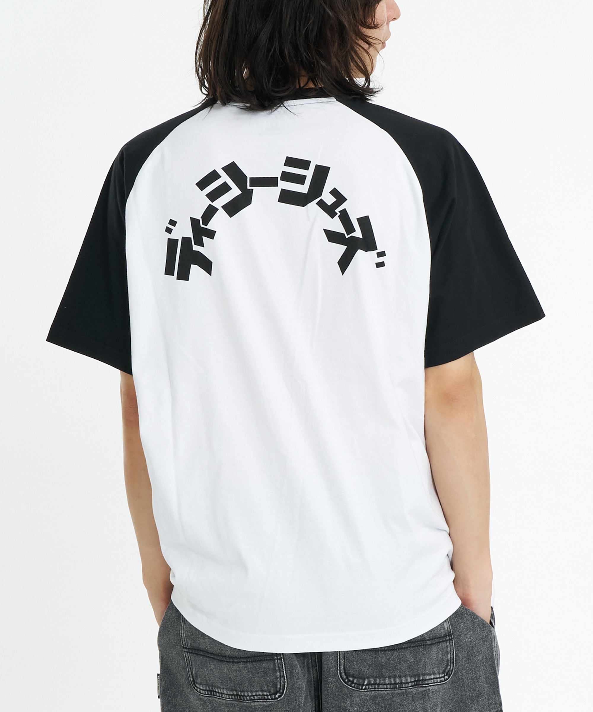 DC SHOES × 新日本プロレス コラボ ラグランTシャツ