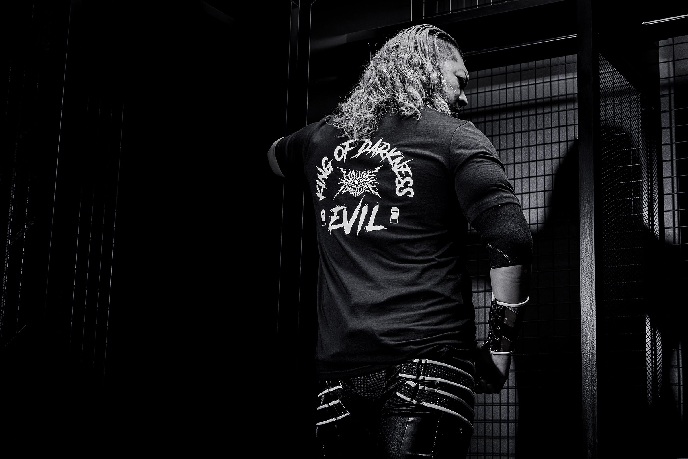 UA EVIL グラフィック Tシャツ