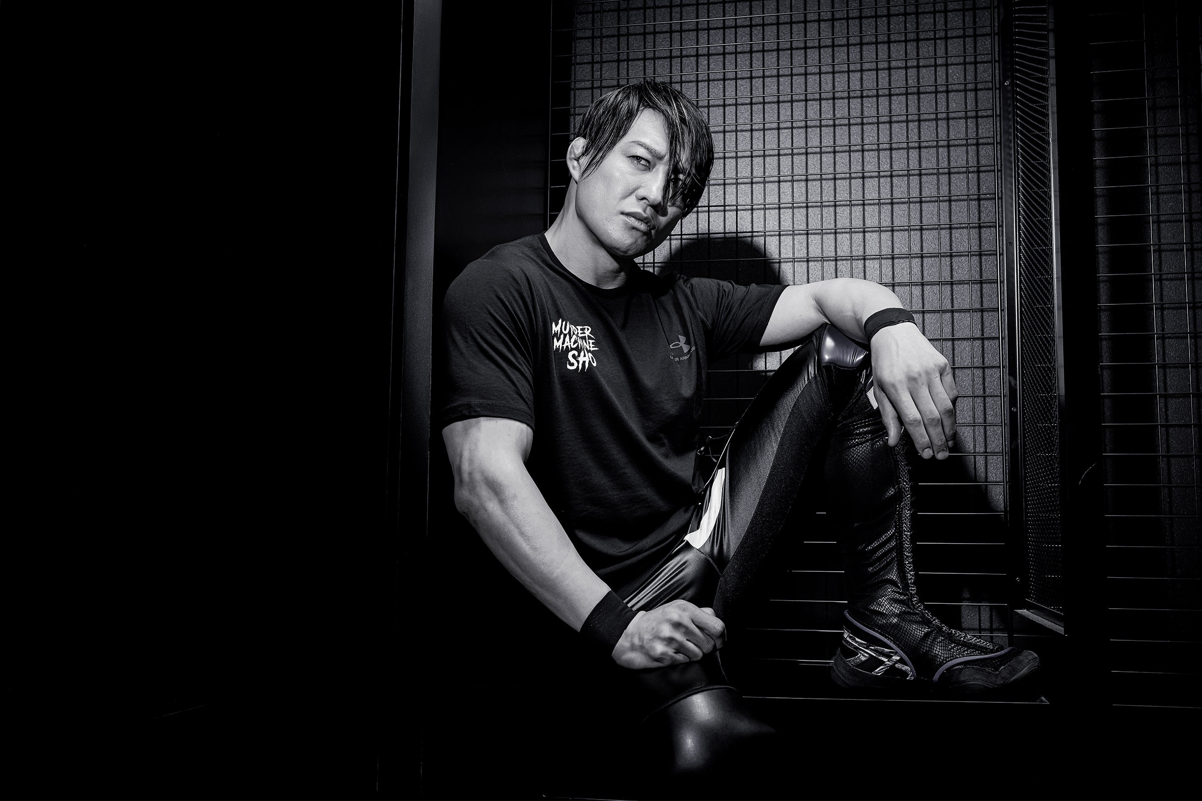 UA SHO グラフィック Tシャツ