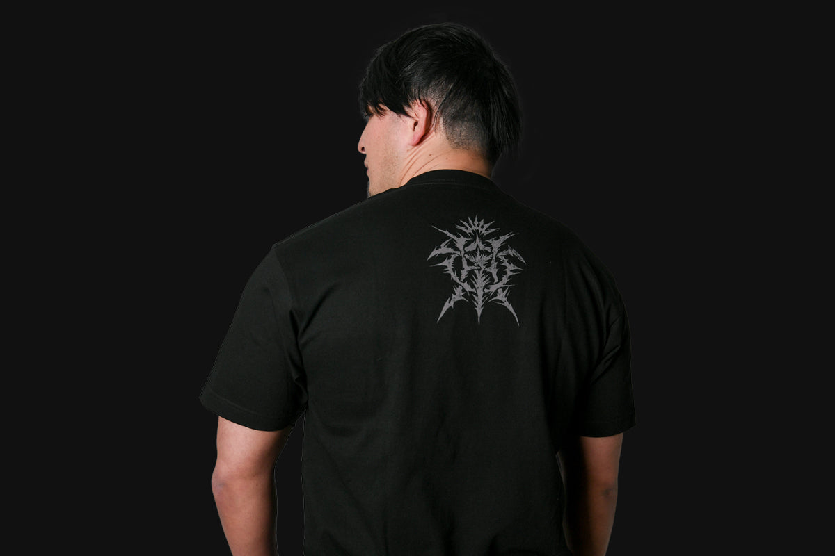 成田蓮「Throne of Torture」Tシャツ