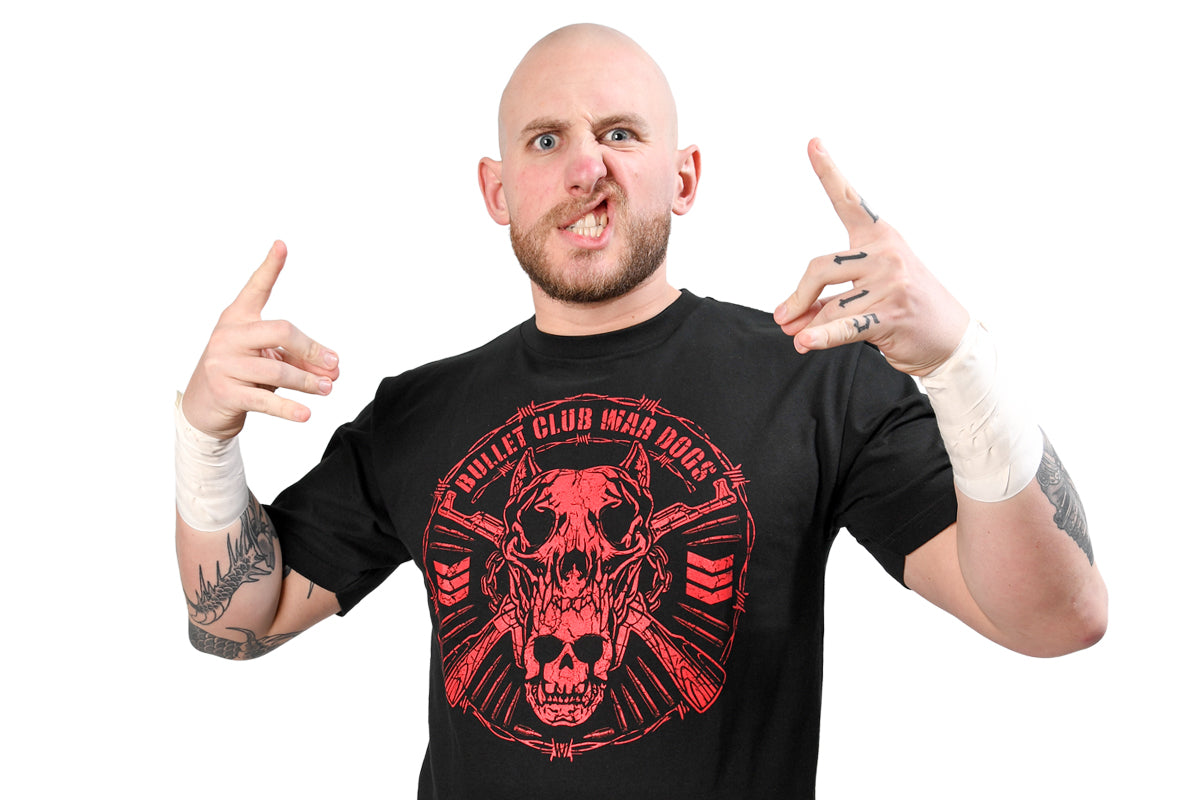 BULLET CLUB WAR DOGS Tシャツ（2025・ブラック×レッド）